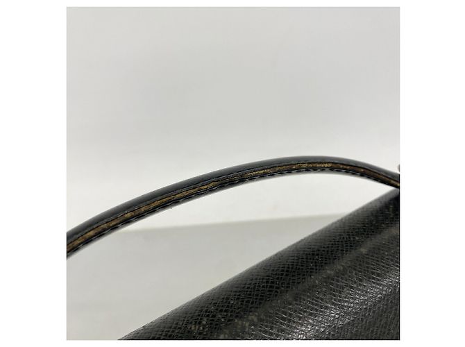 Sac à main Louis Vuitton Taiga Monceau 28 Gris - vue 11