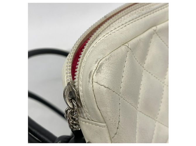 Borsa a tracolla Chanel Cambon in pelle di agnello bianca e nera Nero Bianco - vista 6