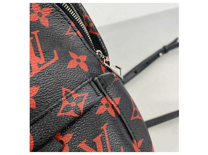 Mochila MINI Louis Vuitton Monogram Infra Rouge Palm Springs Negro Roja - vista 11