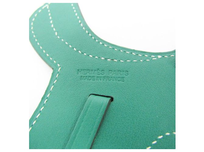 Hermès Chaveiro Hermes Paddock Cell Saddle Bag Charm em Verde - vista 12