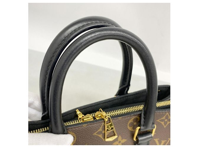 Bolsa Louis Vuitton Monogram Soufflot NV BB Marrom Preto - vista 10