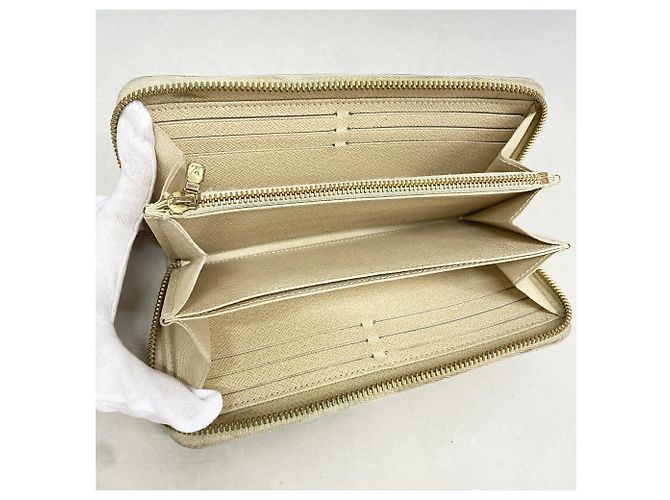 Louis Vuitton Damier Azur Zippy Wallet White - view 3