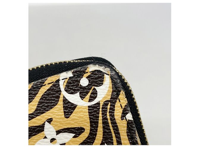 Louis Vuitton Monogram Jungle Zippy Coin Purse M67878 Castaño Negro - vista 7