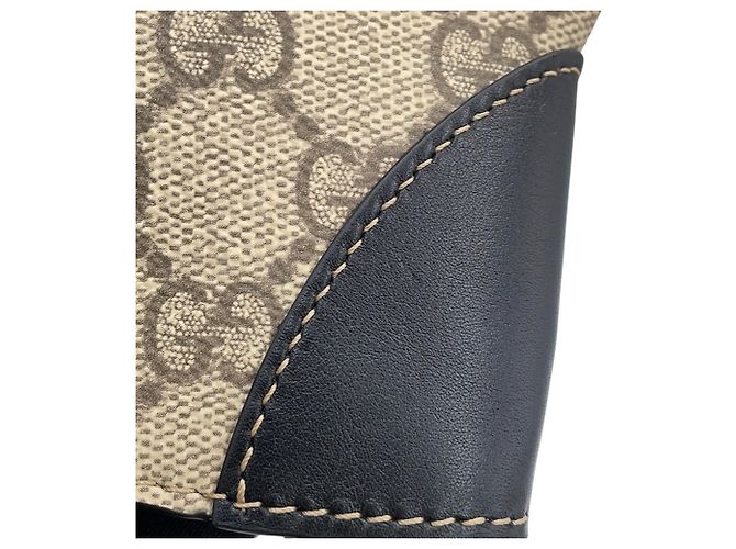 Bolsa de Ombro Super Mini em Couro Gucci Preto Bege - vista 6