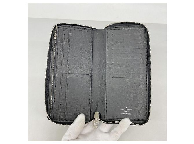 Louis Vuitton Epi Zippy Wallet - Noir Preto - vista 3
