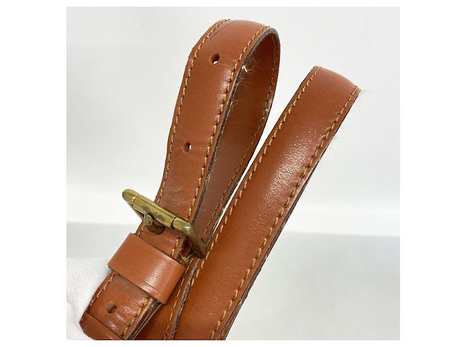 Bolso de hombro Louis Vuitton Epi Saint Cloud Castaño - vista 12