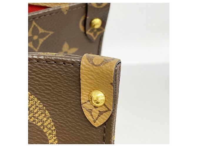 Saco Tote Louis Vuitton Monogram Giant Reverse OnTheGo GM Marrom - vista 10