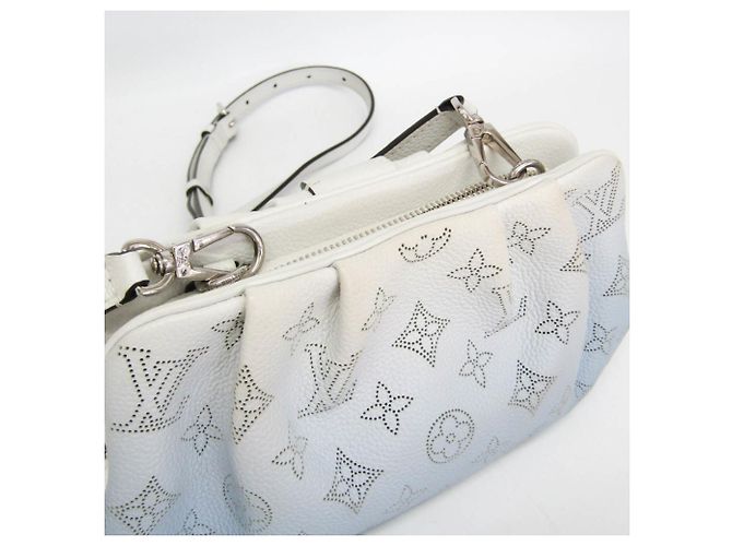 Louis Vuitton Mahina Scala Mini Clutch and Shoulder Bag Weiß Blau - Ansicht 6