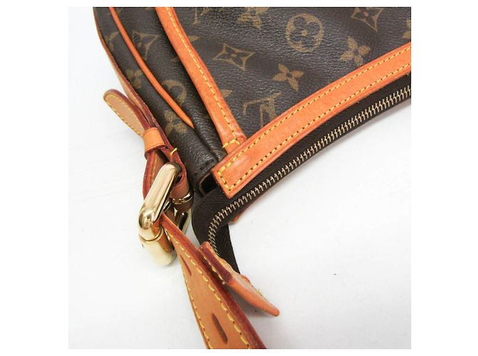Bolso de hombro Louis Vuitton Monogram Tulam GM Castaño - vista 13