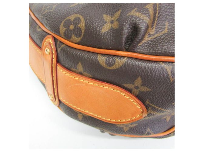 Bolso de hombro Louis Vuitton Monogram Tulam GM Castaño - vista 5