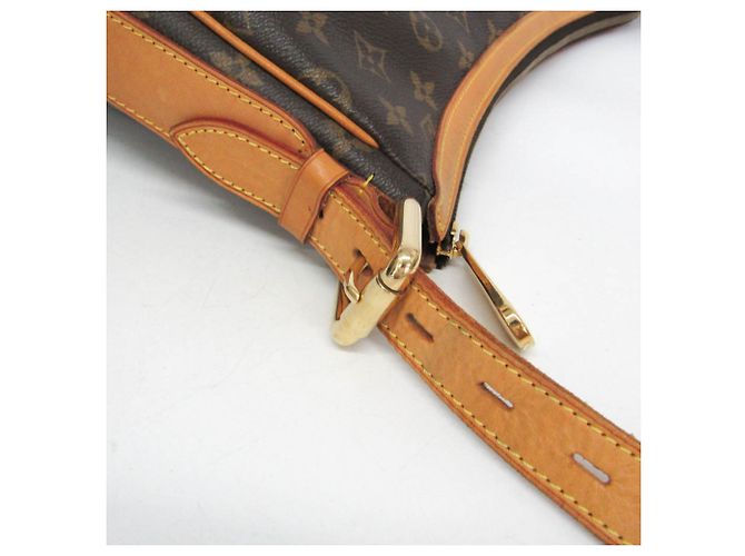 Bolso de hombro Louis Vuitton Monogram Tulam GM Castaño - vista 7