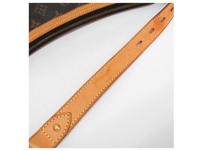 Bolso de hombro Louis Vuitton Monogram Tulam GM Castaño - vista 8