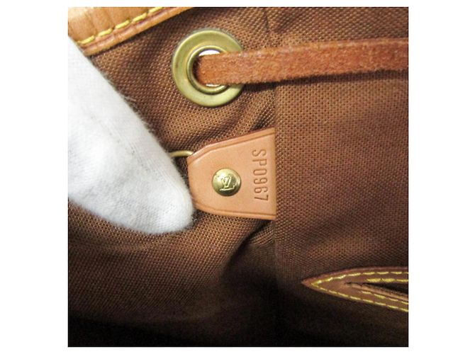 Mochila Louis Vuitton Monogram Montsouris MM M51136 para mujer Castaño - vista 17