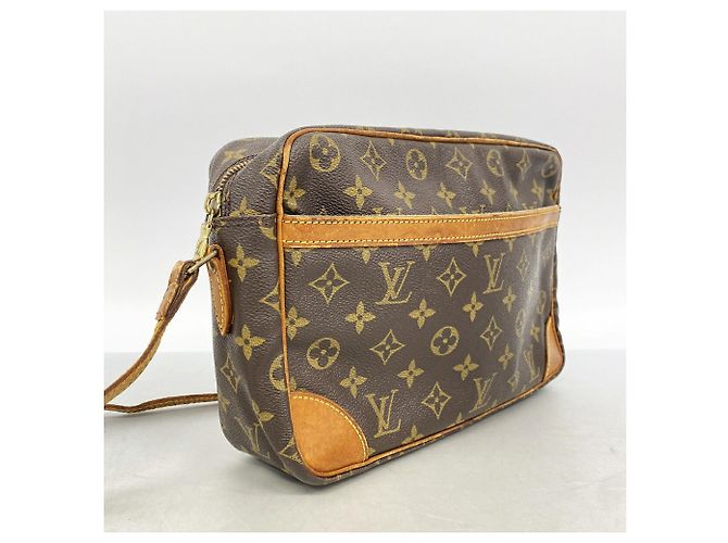 Bolsa de Ombro Louis Vuitton Monogram Trocadero 30 Marrom - vista 2