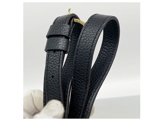 Sac à main Louis Vuitton Capucines BB Noir - vue 9