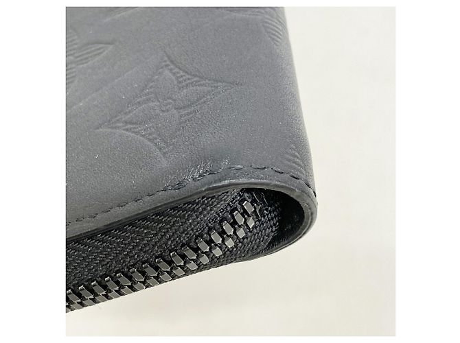 Portefeuille Zippy Louis Vuitton Monogram Shadow Noir - vue 6