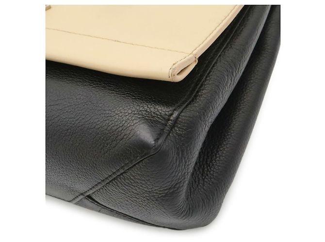 Sac à main Louis Vuitton Lockme Cartable Noir Beige - vue 4
