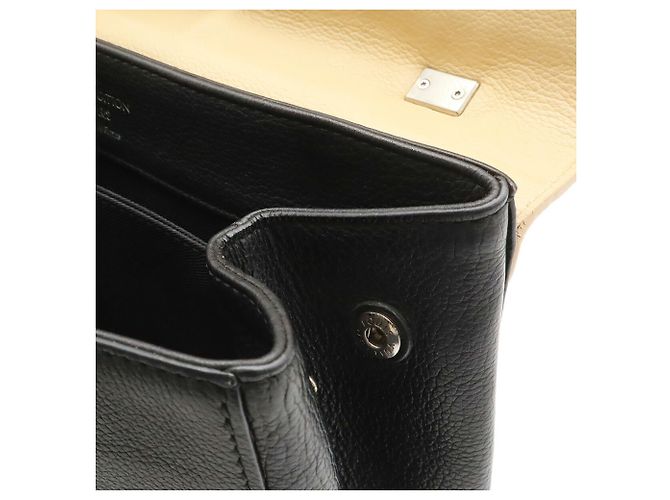 Sac à main Louis Vuitton Lockme Cartable Noir Beige - vue 7
