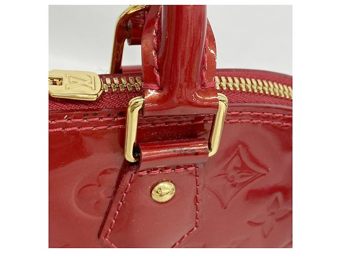 Sac à main Louis Vuitton Alma PM Vernis Rouge - vue 9