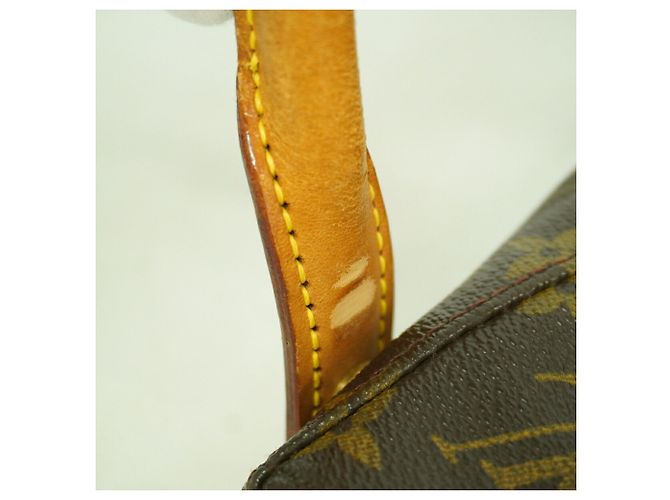 Sac à épaule Louis Vuitton Monogram Looping GM Marron - vue 7