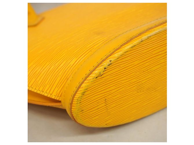 Bolso Louis Vuitton Epi Saint Jacques Amarillo - vista 12
