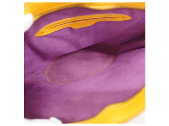 Bolso Louis Vuitton Epi Saint Jacques Amarillo - vista 4