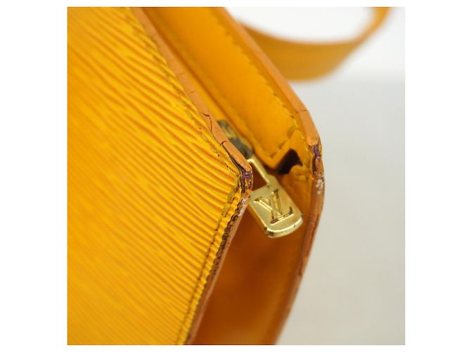 Bolso Louis Vuitton Epi Saint Jacques Amarillo - vista 6