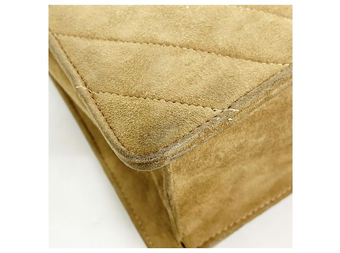 Sac à épaule Chanel en daim marron - vue 6