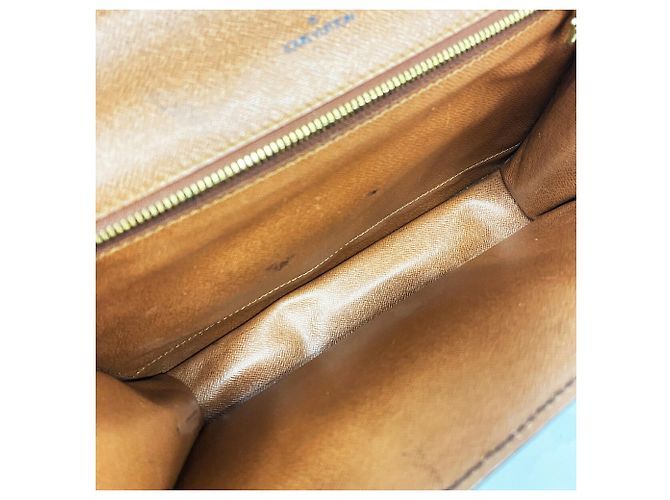 Bolso Louis Vuitton Monogram Monceau 26 Castaño - vista 4