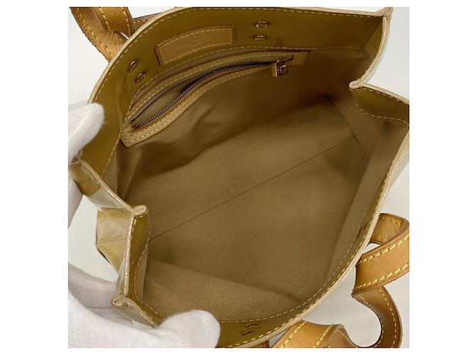Bolsa Louis Vuitton Vernis Lead PM Avelã - vista 4
