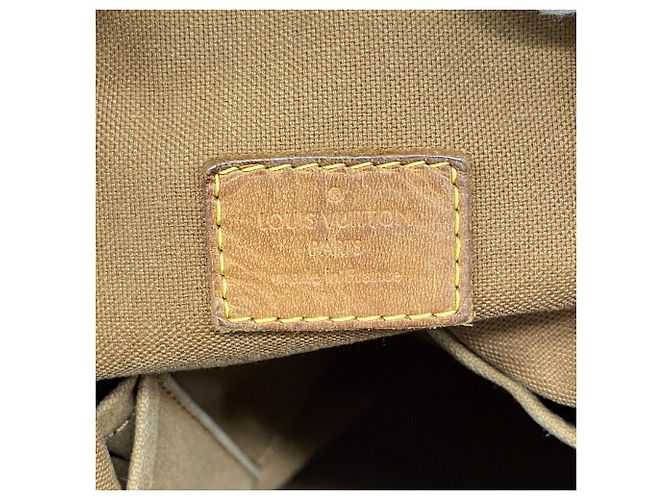 Bolso Louis Vuitton Monogram Odeon GM Castaño - vista 5