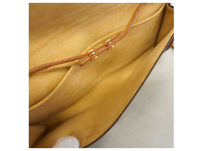 Bolsa de Ombro Louis Vuitton Monogram Pochette Twin GM Marrom - vista 4