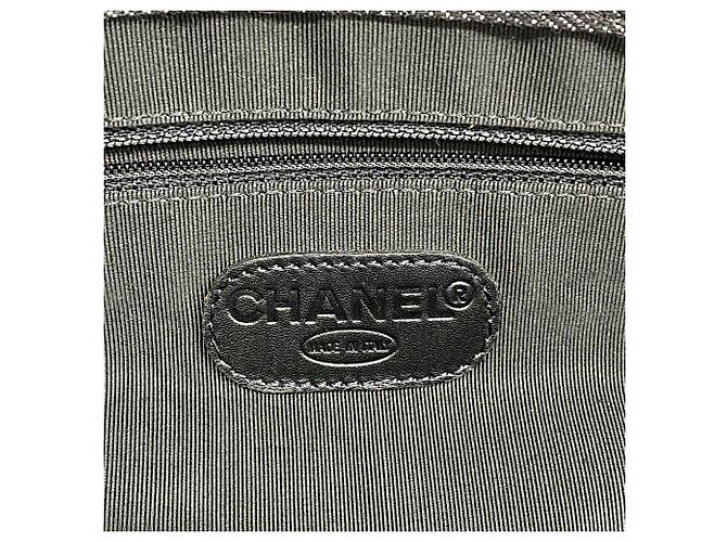 Sac cabas Chanel en denim et cuir Marron Noir - vue 5