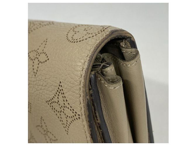 Louis Vuitton Mahina Portefeuille Iris Long Wallet - view 6