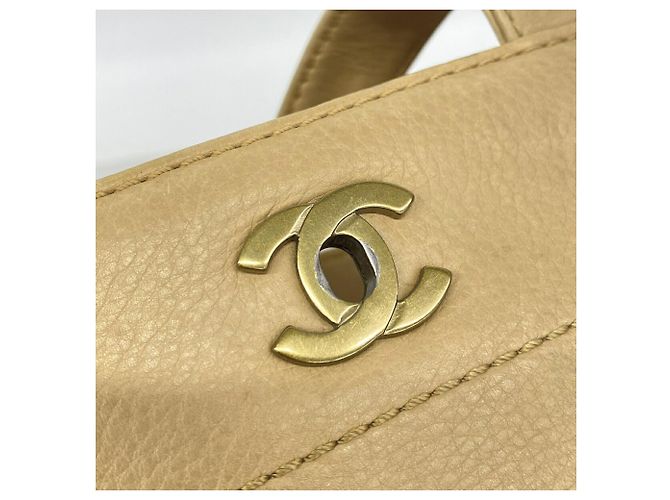 Bolso Tote Chanel de piel beige - vista 10