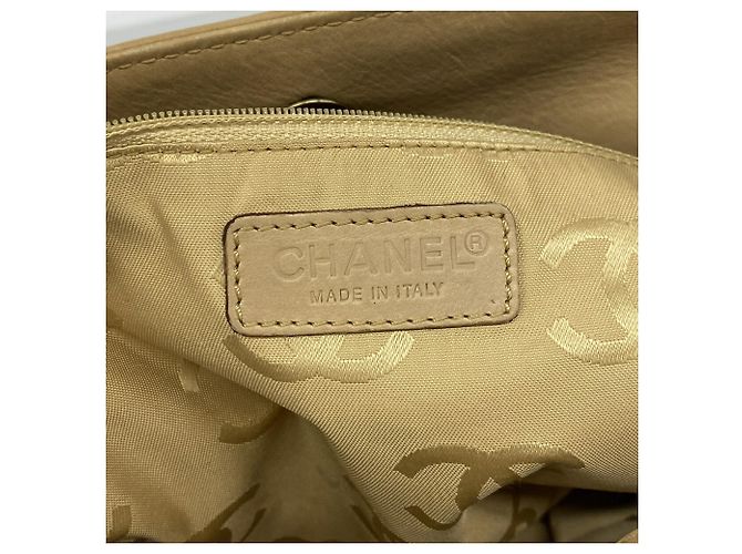 Bolso Tote Chanel de piel beige - vista 5