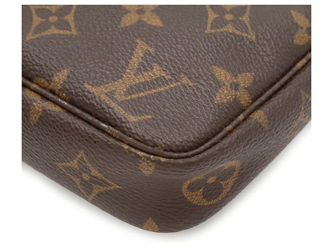 Bolsa Louis Vuitton Monogram Pochette Accessoires Marrom - vista 4