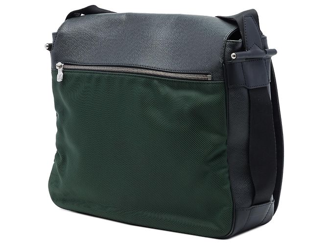 Louis Vuitton Black Taiga Viktor Negro - vista 2
