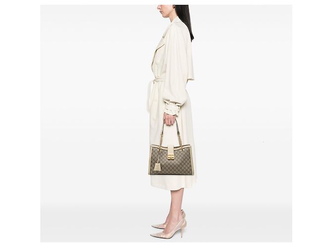 Padlock Borsa Tote Gucci Beige Medium GG Supreme con Lucchetto - vista 6