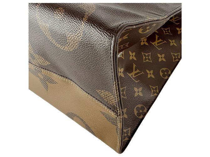 Louis Vuitton Brown Monogram Reverse Giant OnTheGo GM Marron - vue 14