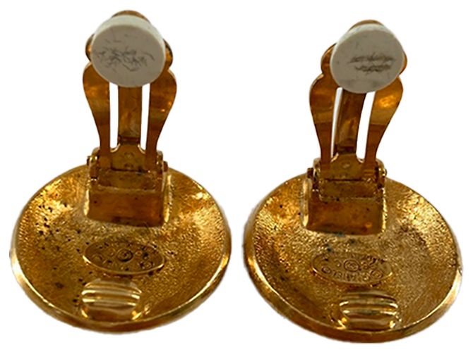 Orecchini a clip rotondi Chanel Gold CC placcati oro D'oro - vista 2