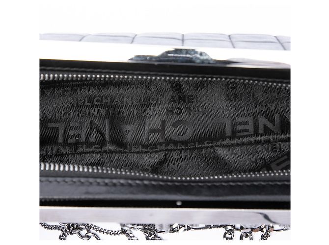 Chanel Black Chocolate Bar Frame Clutch aus Lammleder mit Multi-Ketten Schwarz - Ansicht 4
