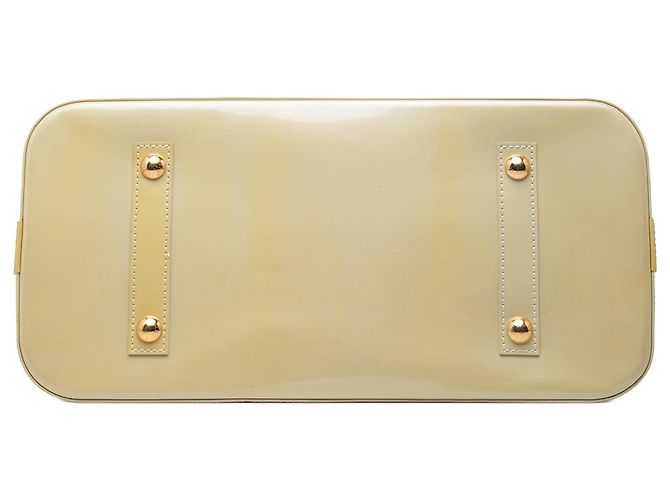 Louis Vuitton Beige Monogram Vernis Alma GM - vista 3