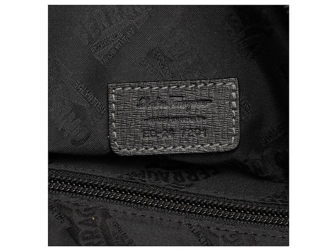 Salvatore Ferragamo Mala de negócios Ferragamo em pele de vitelo preta Preto - vista 5