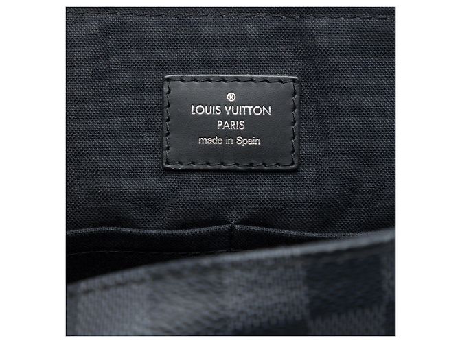Louis Vuitton Black Damier Graphite District MM Noir - vue 5