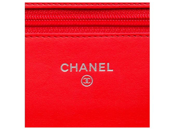 Cartera Chanel Red CC Quilted Patent Wallet On Chain Roja - vista 5