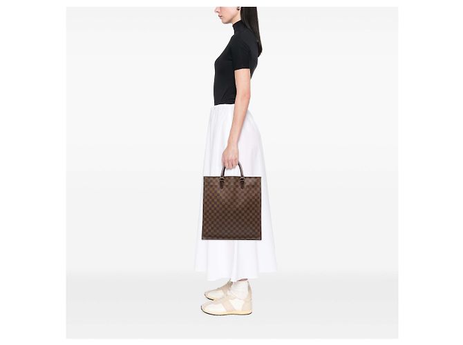 Louis Vuitton Brown Damier Ebene Sac Plat Castaño - vista 8