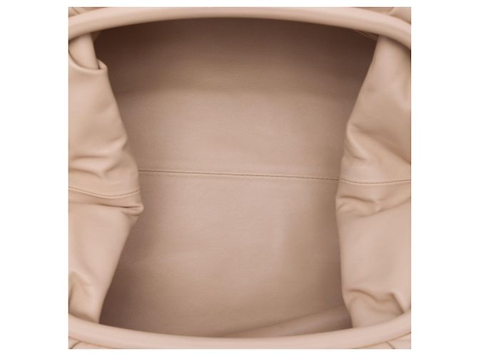 Bottega Veneta The Pouch in lambskin marrone Beige - vista 4