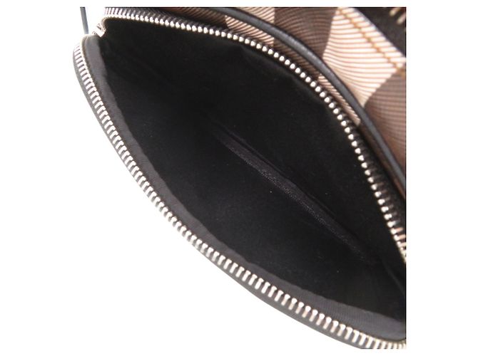 Bolsa de Ombro em Couro Burberry Paddy Nova Check Marrom Preto Branco - vista 6
