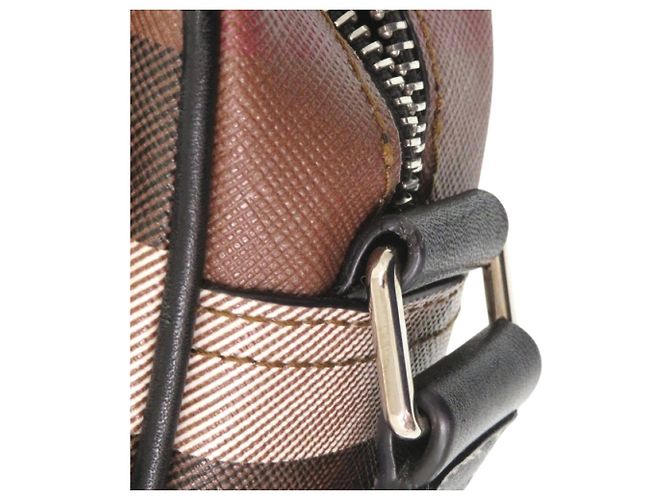 Bolsa de Ombro em Couro Burberry Paddy Nova Check Marrom Preto Branco - vista 9